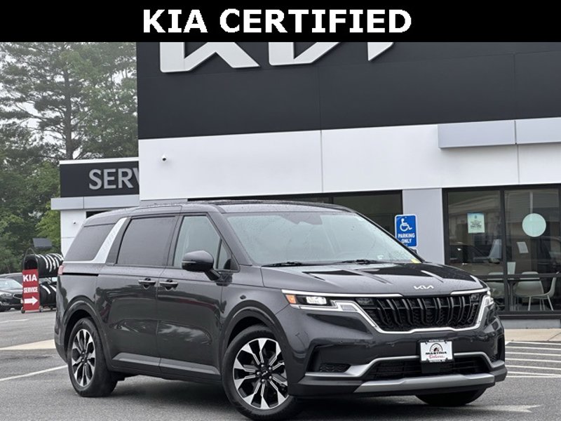 Certified 2024 Kia Carnival EX image 1