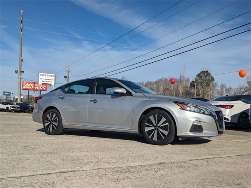 Certified 2022 Nissan Altima 2.5 SV image 1