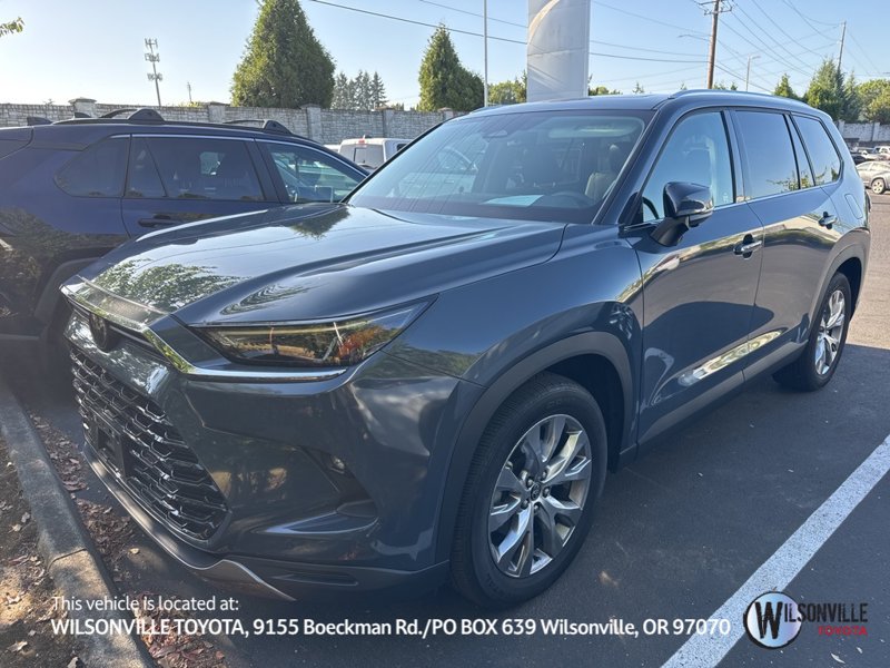 Used 2025 Toyota Grand Highlander AWD image 1