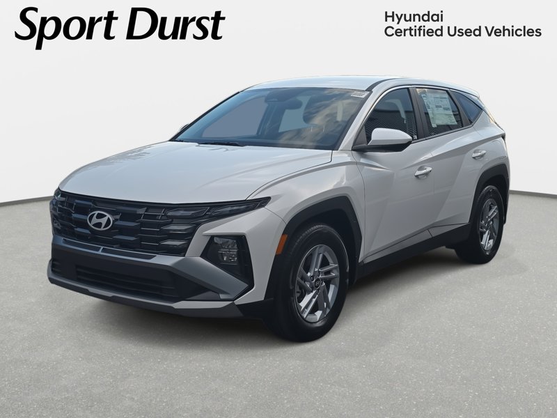 Certified 2025 Hyundai Tucson SE image 1