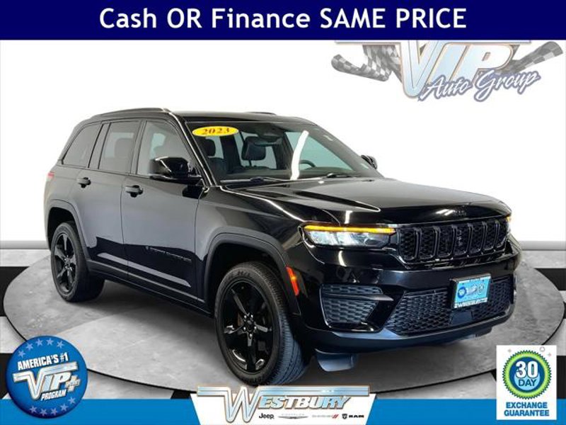 Certified 2023 Jeep Grand Cherokee Altitude image 1