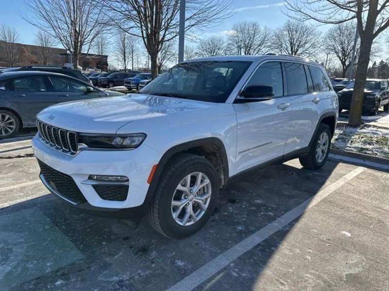 Certified 2024 Jeep Grand Cherokee Limited image 1