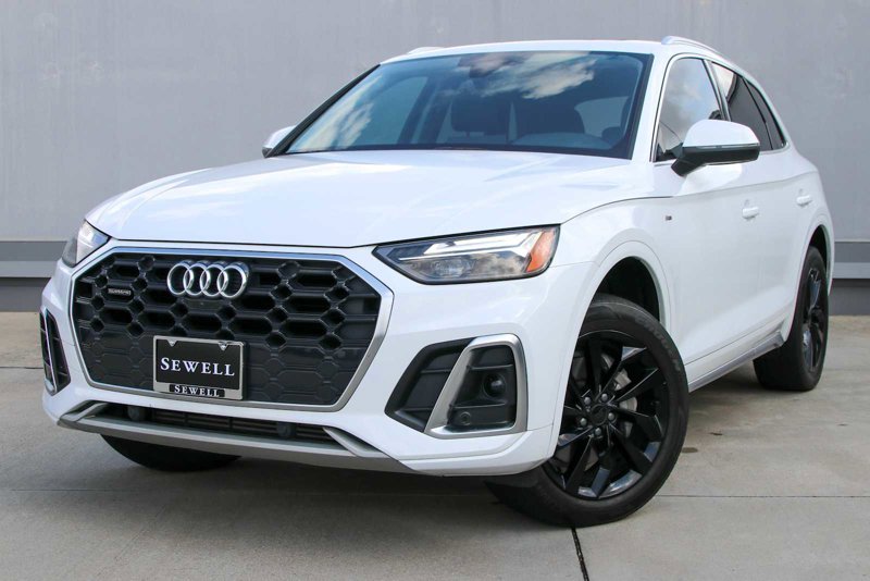 Certified 2024 Audi Q5 2.0T Premium Plus image 1