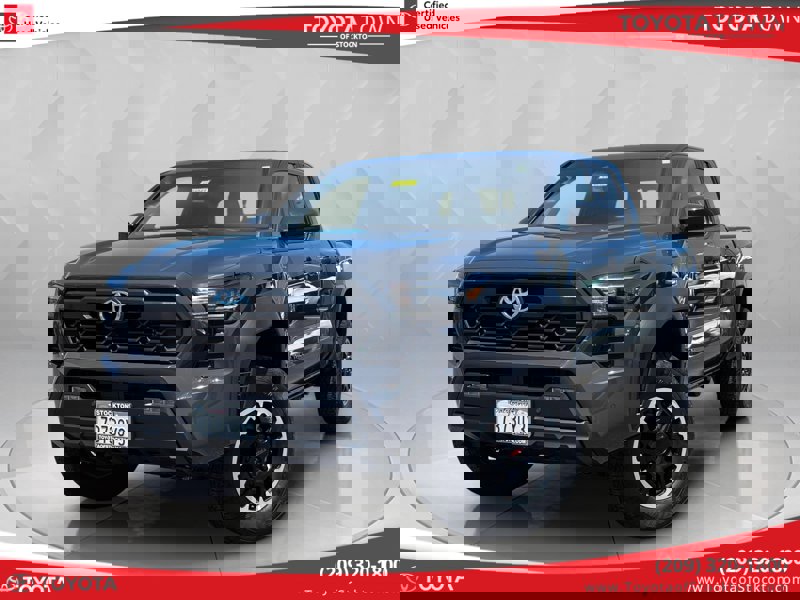 Certified 2024 Toyota Tacoma TRD Off-Road image 1