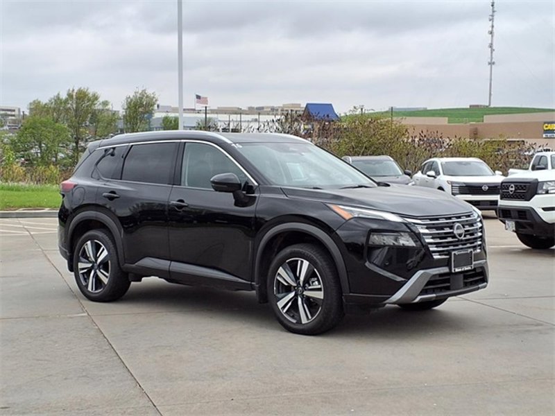 Certified 2024 Nissan Rogue SL image 1