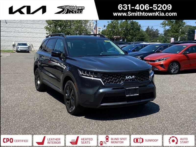 Certified 2022 Kia Sorento S w/ Panoramic Sunroof Package image 1
